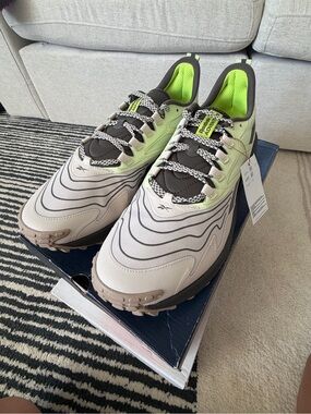 Reebok Men’s Beige and Neon Green Trail Sneakers